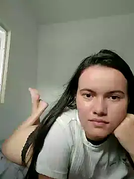 camillebr online show from January 3, 2025, 3:55 pm