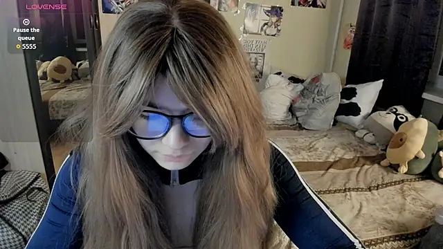 alexiamaleax online show from April 24, 2026, 1:19 am