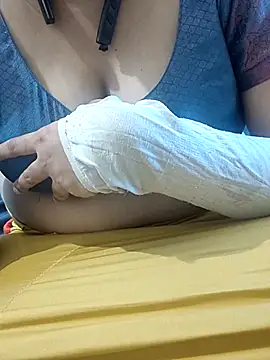 mallupriyapriya online show from September 24, 2025, 4:49 am