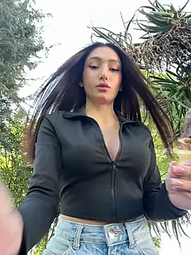 Maddy Jones online show from January 18, 2025, 8:09 pm