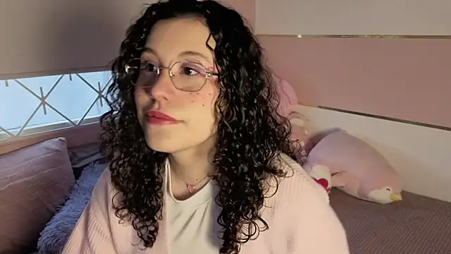 Charlotte  Miller online show from September 30, 2025, 12:10 pm