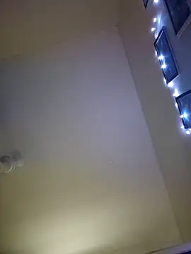 AliceRuivinha2 online show from February 1, 2025, 12:47 pm