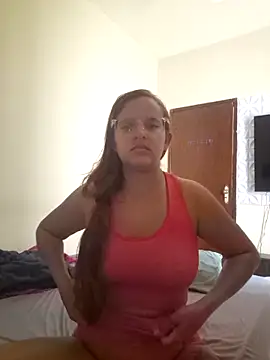 AliceRuivinha2 online show from October 19, 2025, 1:01 pm