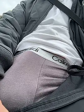 Ryo-j online show from April 17, 2026, 3:09 am