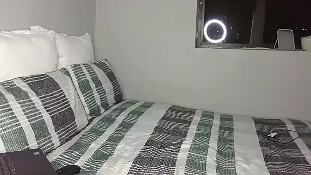 sexytinashe21 online show from September 11, 2025, 9:59 pm