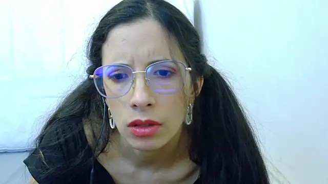 amabel zambrano online show from February 19, 2025, 9:17 am