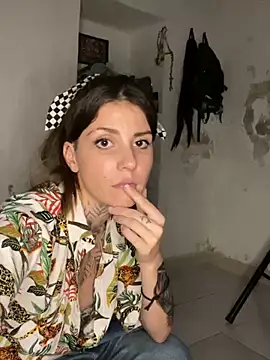 Izy cute  online show from January 17, 2025, 6:36 am