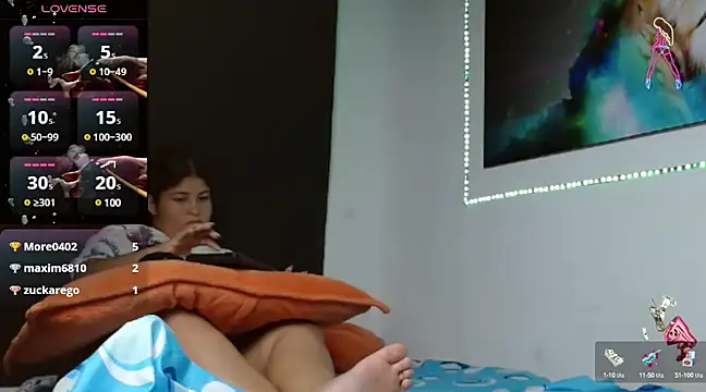 fabyana-queen online show from January 24, 2025, 8:43 pm