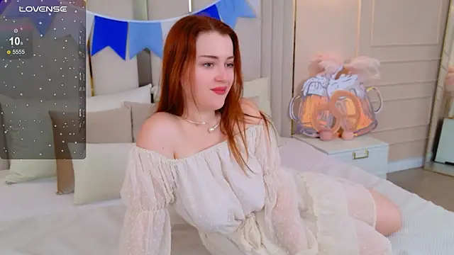 EllieGarson online show from September 28, 2025, 5:07 pm