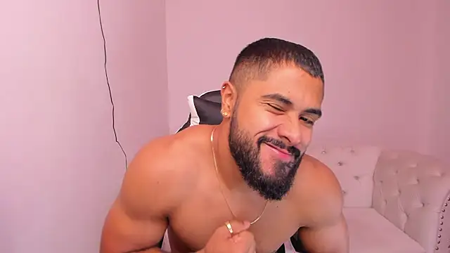 Santiago huntt online show from February 6, 2025, 12:37 pm