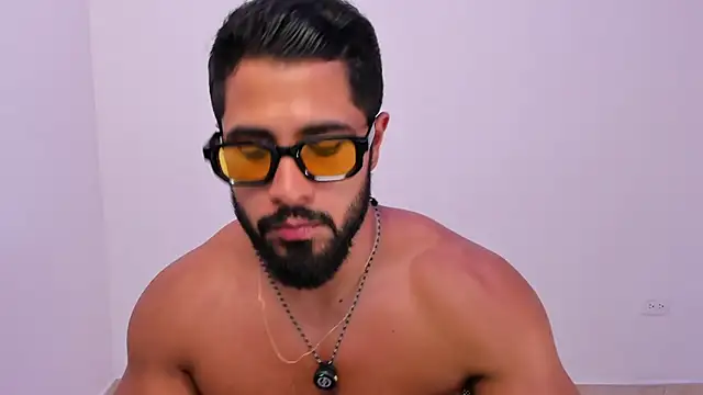 Santiago huntt online show from April 23, 2026, 8:22 pm