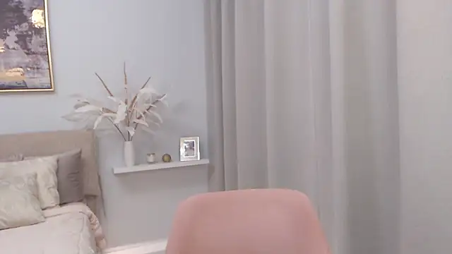 Snapshot of AnnyUBright chatting on February 23, 2025, 12:19 am AnnyUBright online show from February 23, 2025, 12:19 am