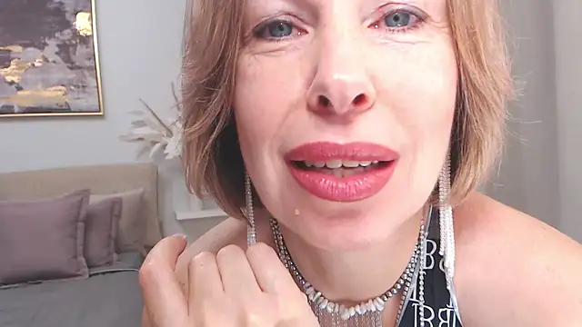 Snapshot of AnnyUBright chatting on December 5, 2025, 1:58 am AnnyUBright online show from December 5, 2025, 1:58 am