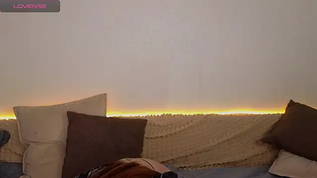 emilytrays online show from September 13, 2025, 11:21 am