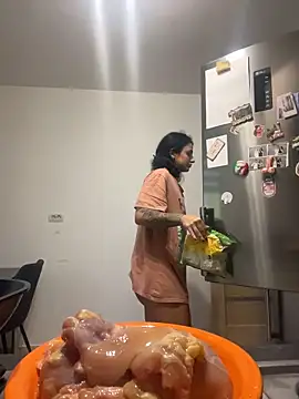 NNNoire online show from November 16, 2025, 12:00 pm