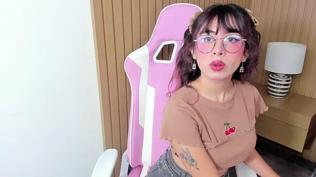 vi anaya online show from February 6, 2025, 11:32 am