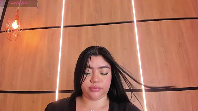 ashlyn parker online show from November 27, 2025, 8:55 pm