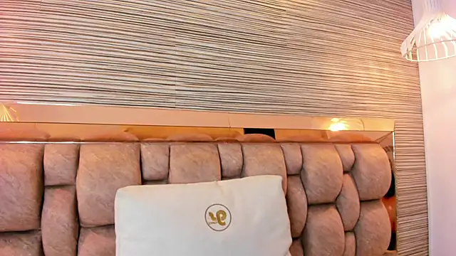 ashlyn parker online show from January 8, 2026, 8:44 pm