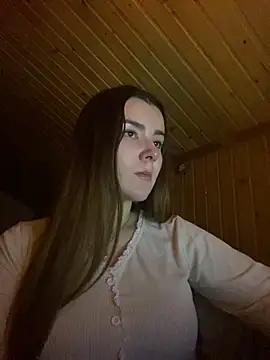 mewKate online show from February 19, 2025, 6:43 pm