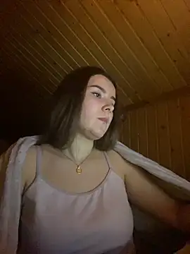 mewKate online show from March 4, 2025, 5:13 pm