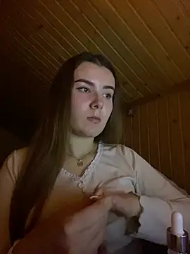 mewKate online show from March 6, 2025, 7:32 pm