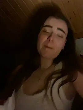 mewKate online show from April 19, 2026, 9:17 pm