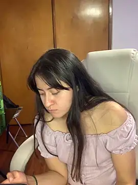 Camila pinkk online show from February 13, 2025, 8:55 pm