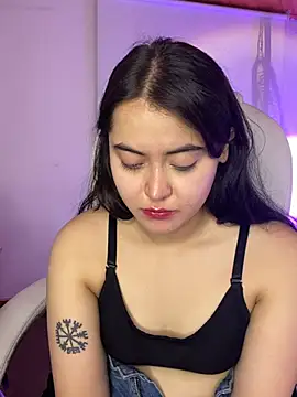 Camila pinkk online show from March 16, 2026, 3:05 pm