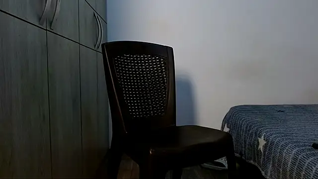 lonelydick2002 online show from February 6, 2026, 9:12 am