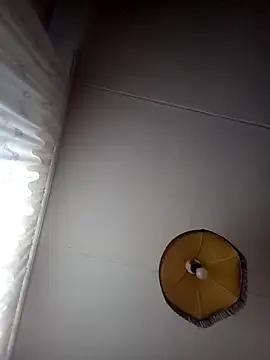 Lauren Amabel online show from October 30, 2025, 12:06 pm