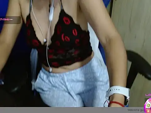 Danielagomez33 online show from March 15, 2026, 12:49 am