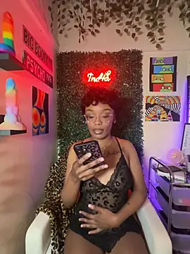 idaaloveexx online show from May 1, 2026, 1:05 pm