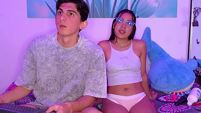 Ana and Leo online show from March 8, 2026, 4:22 pm