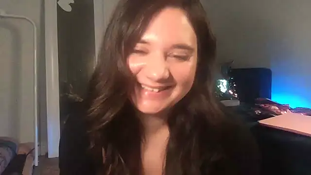 kylienotjenner online show from February 9, 2025, 7:49 am