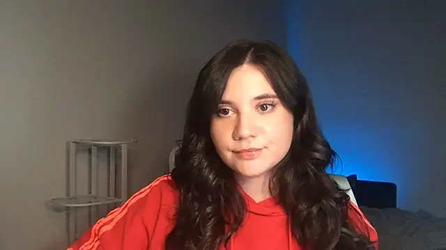 kylienotjenner online show from March 16, 2025, 4:20 am