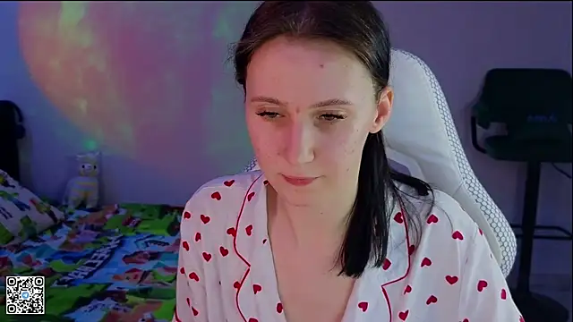 mon lola online show from March 14, 2025, 5:24 pm