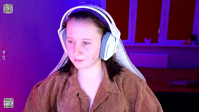 mon lola online show from February 3, 2026, 3:39 pm