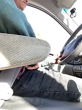 abrilito2 online show from January 13, 2025, 7:10 pm