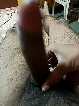 CosmicEmuu online show from September 16, 2025, 1:34 pm