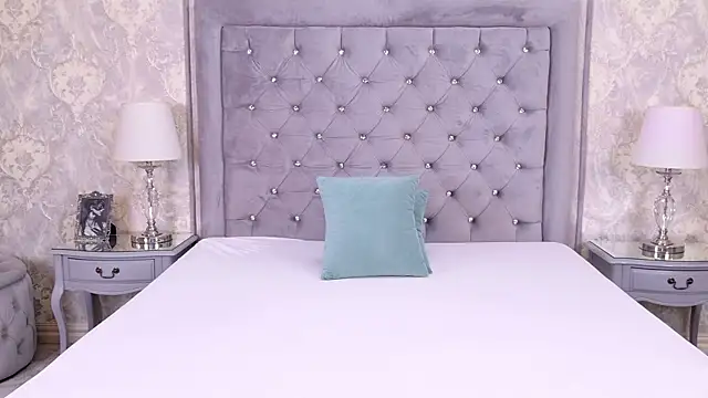 LexiRiley online show from October 10, 2025, 5:28 am