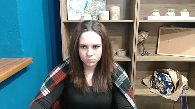 mini girly online show from January 6, 2025, 12:02 pm