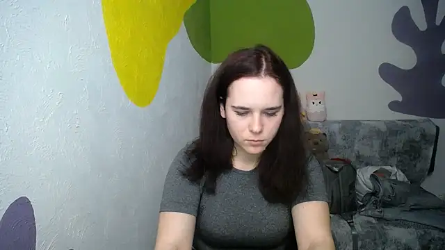 mini girly online show from January 18, 2025, 10:28 am