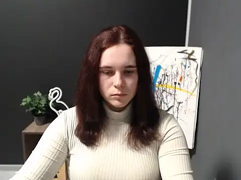 mini girly online show from January 23, 2025, 1:35 pm