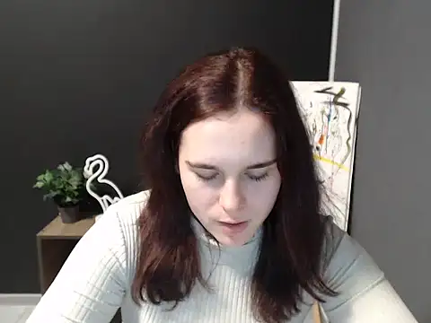 mini girly online show from January 23, 2025, 4:37 pm