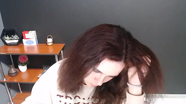 mini girly online show from January 31, 2025, 7:29 am