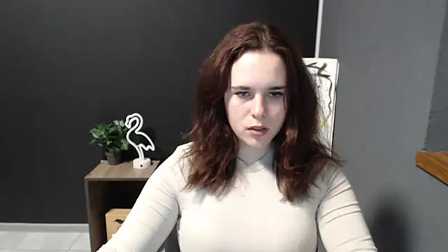 mini girly online show from February 10, 2025, 1:11 pm