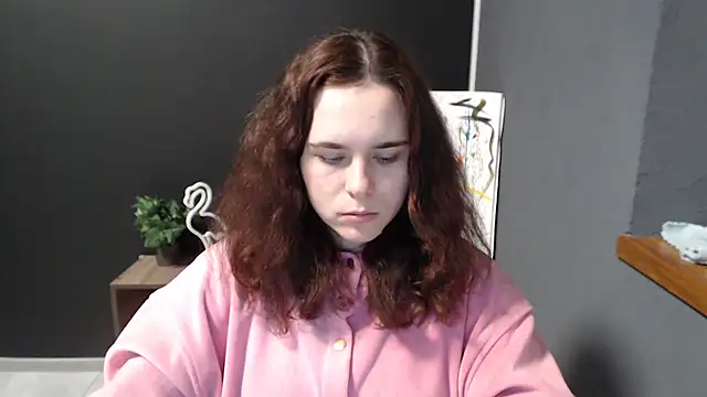 mini girly online show from February 18, 2025, 1:22 pm