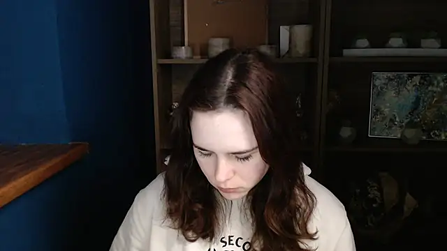 mini girly online show from February 21, 2025, 7:23 am