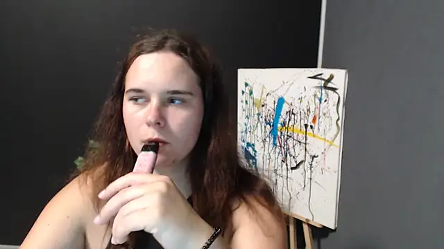 mini girly online show from September 18, 2025, 1:57 pm