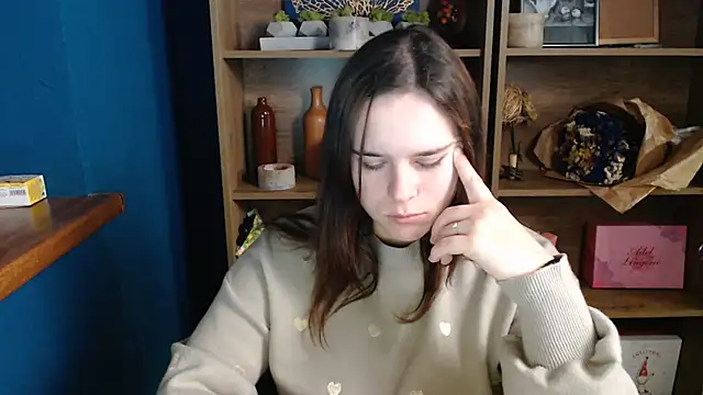 mini girly online show from October 24, 2025, 4:31 am